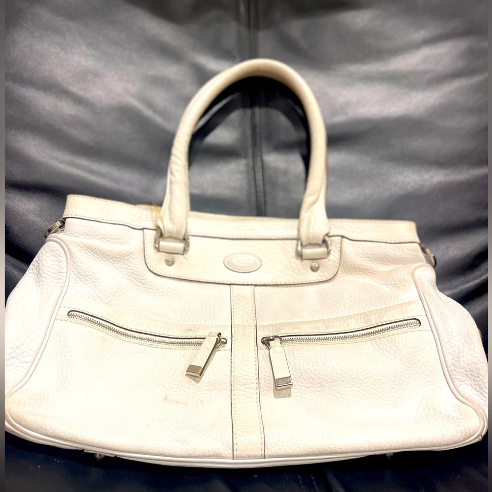 TOD’S tote. White bag, great condition. Leather